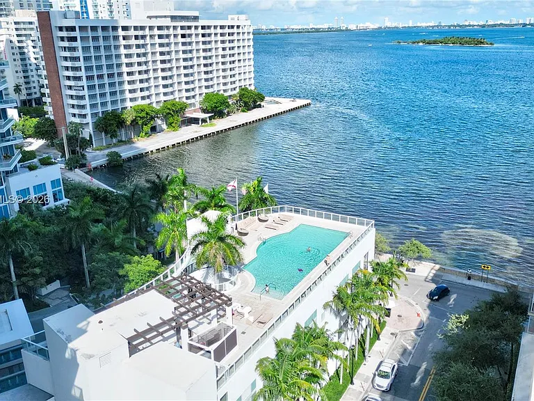 2020 N Bayshore Dr #1905 — Photo 13
