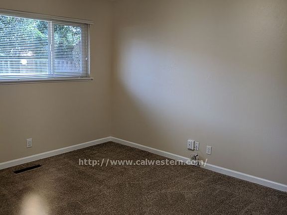 2nd image of 948 Goodwin Ave