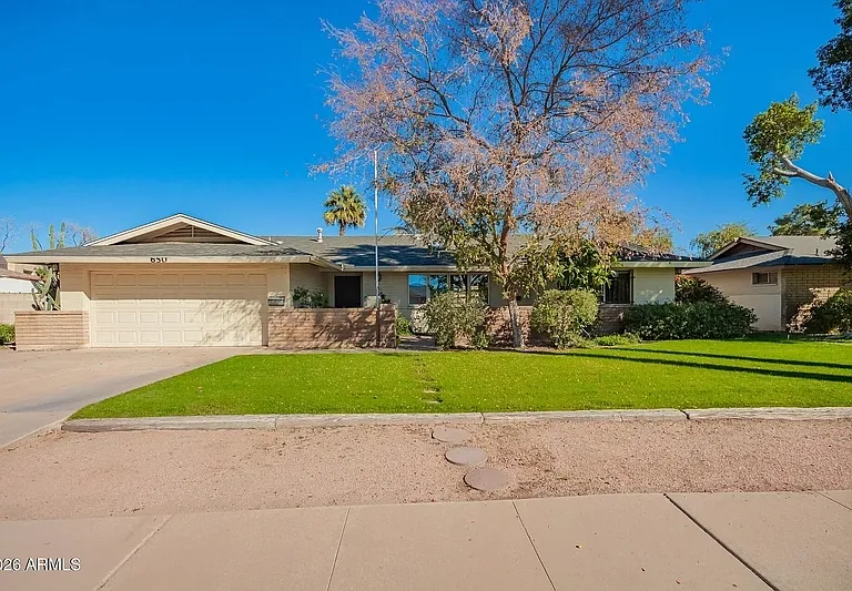 650 E Malibu Dr — Photo 35