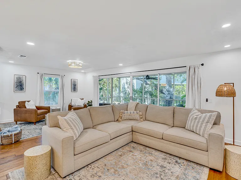 6250 Holmes Blvd #72 — Photo 25