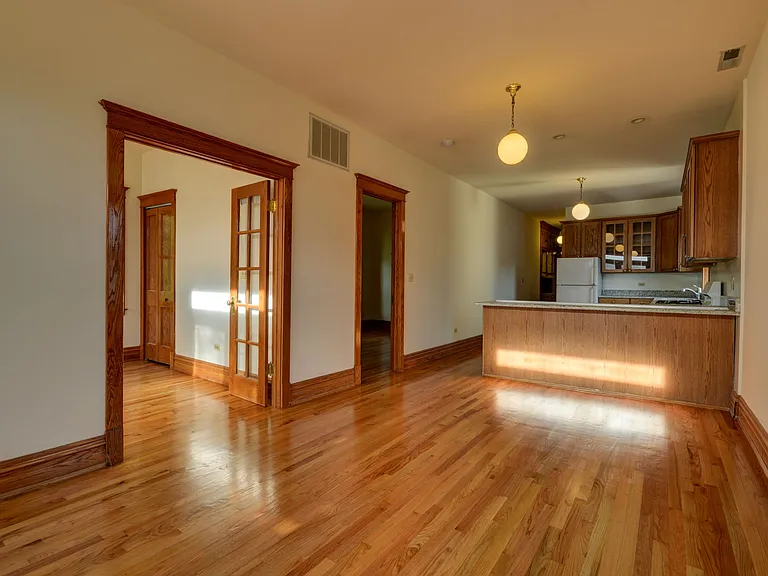 3920 N Janssen Ave #3 — Photo 3