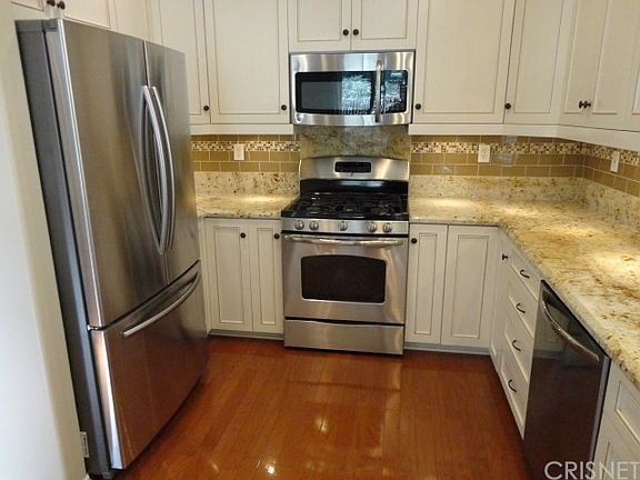 3rd image of 28380 Mayfair Dr