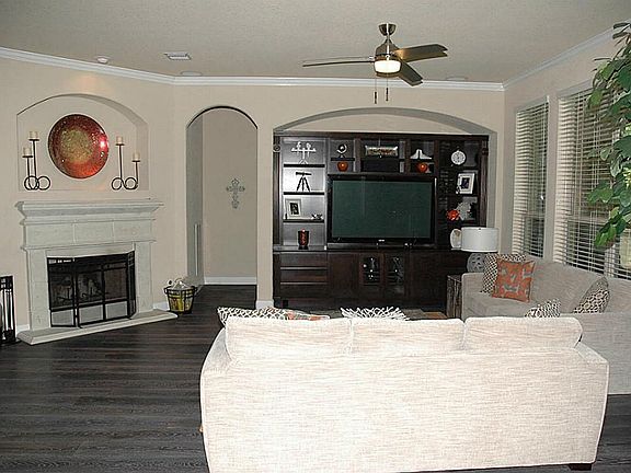 4th image of 62 Brakendale Pl