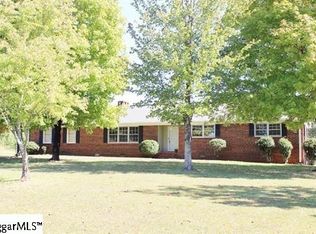 607 Crown Pointe Dr, Duncan, SC 29334