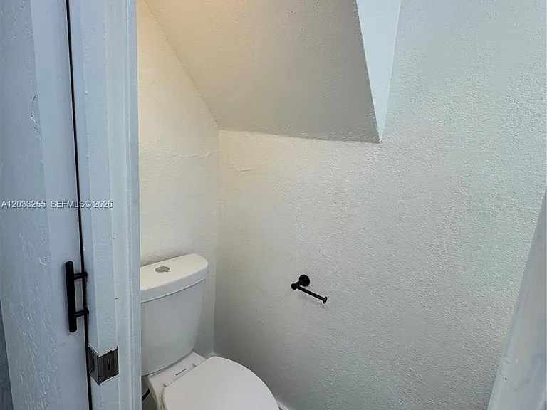 3011 SW 1st Ave #9 — Photo 8