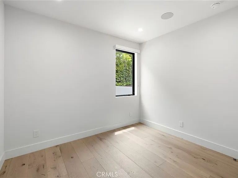 1511 Cliff Dr — Photo 16