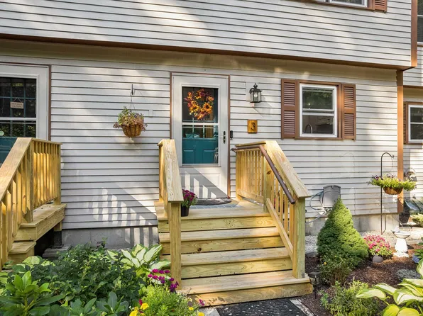 14 Chester Lane #3, Enfield, NH 03748