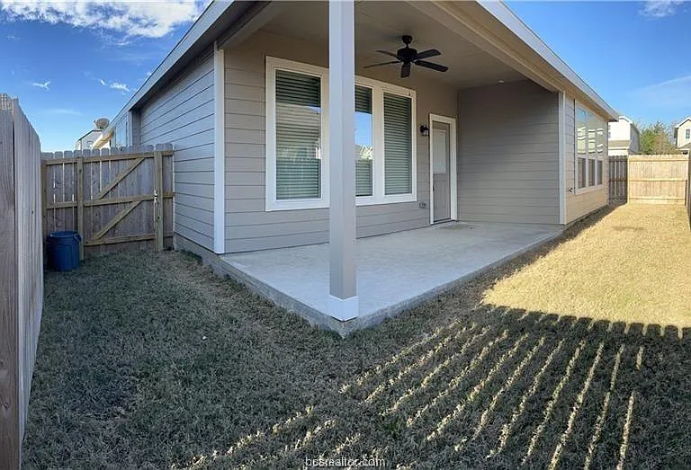 4701 Las Casitas Way — Photo 18