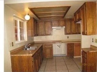 1064 W Carter St, Rialto, CA 92376