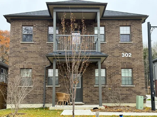 302 Edgehill Dr #3, Barrie, ON L4N 9X4