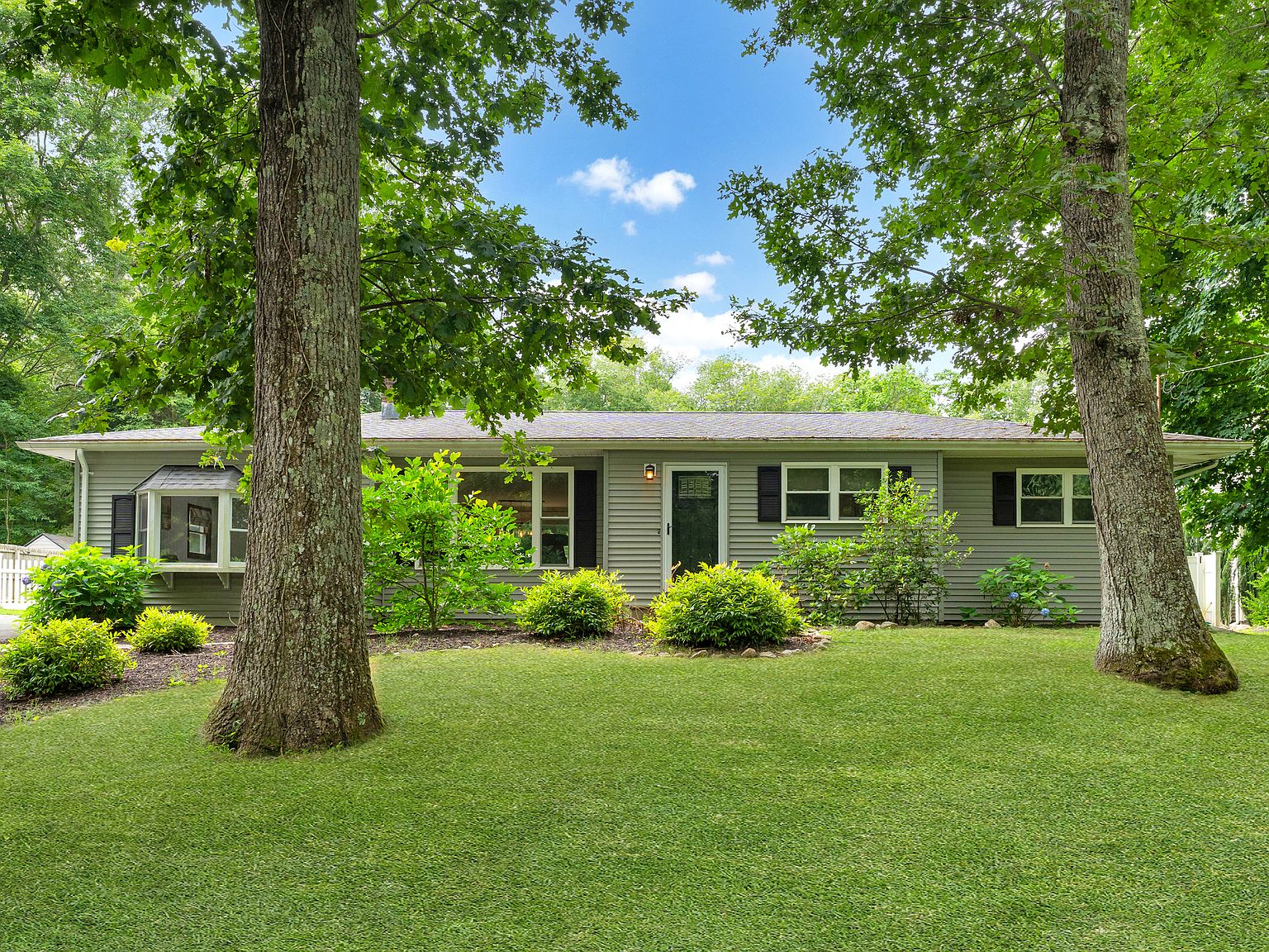 90 Cedar Hill Road, Guilford, CT 06437 | Zillow