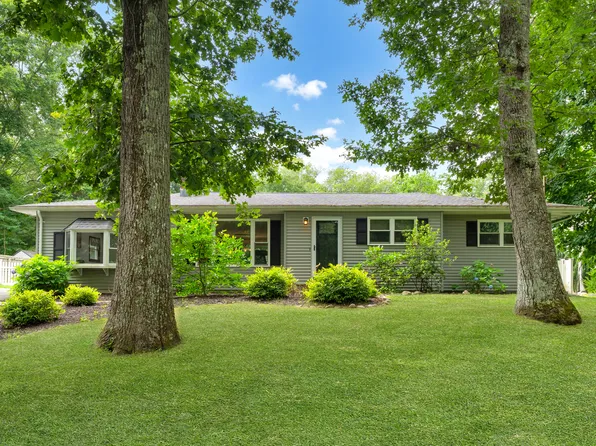 90 Cedar Hill Road, Guilford, CT 06437