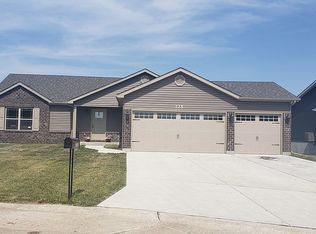 225 Winter Wheat Dr, Wright City, MO 63390