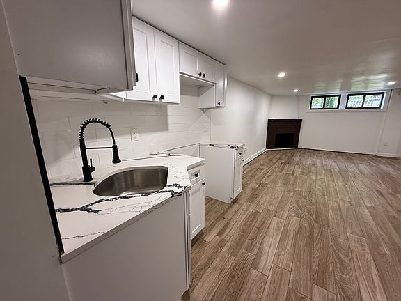 2nd image of 22516 Mentone Ave #1