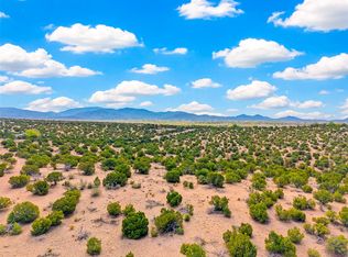 1864 Paseo De Las Vis, Santa Fe, NM 87507