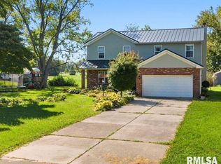 206 Glendale Ln, East Peoria, IL 61611
