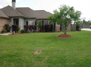 2008 Sugar Palm Dr, New Iberia, LA 70563