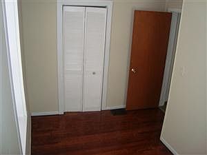 4th image of 4911 Euclid Ave