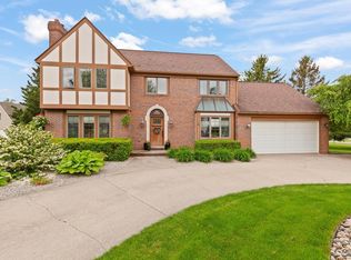 431 Meadowbrook Dr, Adrian, MI