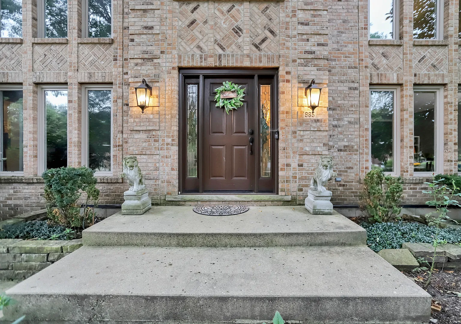 5 bed, 3.5 bath, 3196 sqft, $5,800 — Photo 3