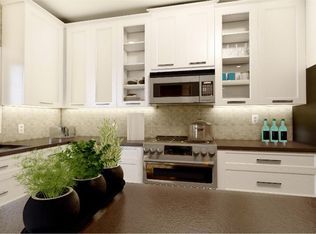 165 Church Rd #A7, Luxemburg, WI 54217