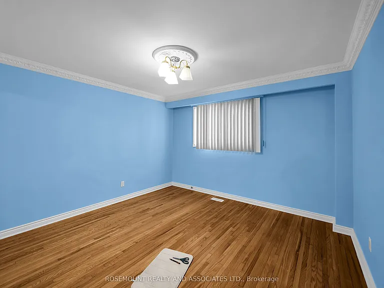 4 Carwin Cres #BASEMENT — Photo 6