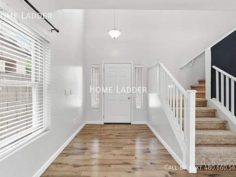 18428 N Jameson Dr — Photo 4
