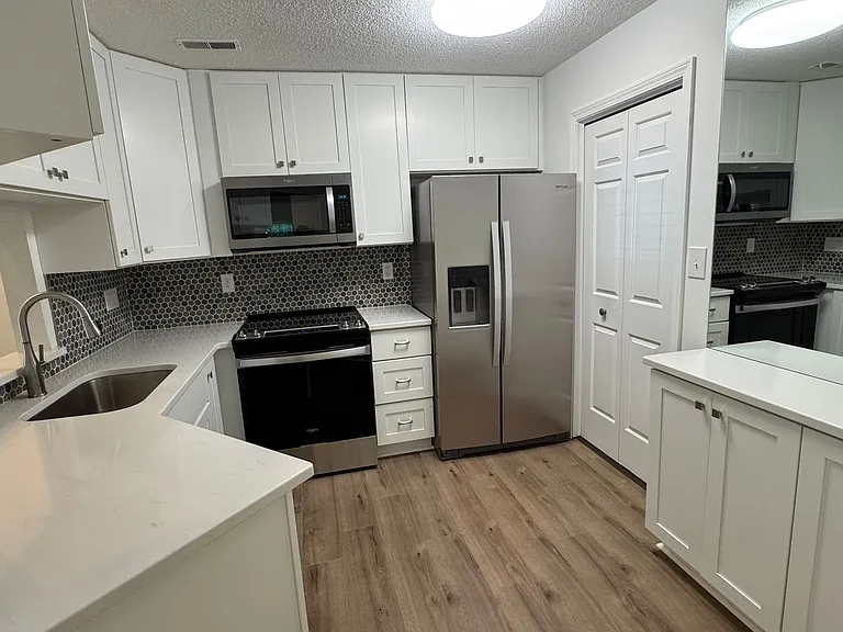 6523 Clavell Ln #L — Photo 7