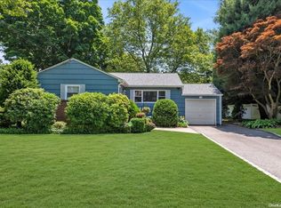 12 Rocco Dr, East Northport, NY 11731