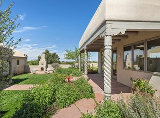 2 Chusco Rd, Santa Fe, NM 87508