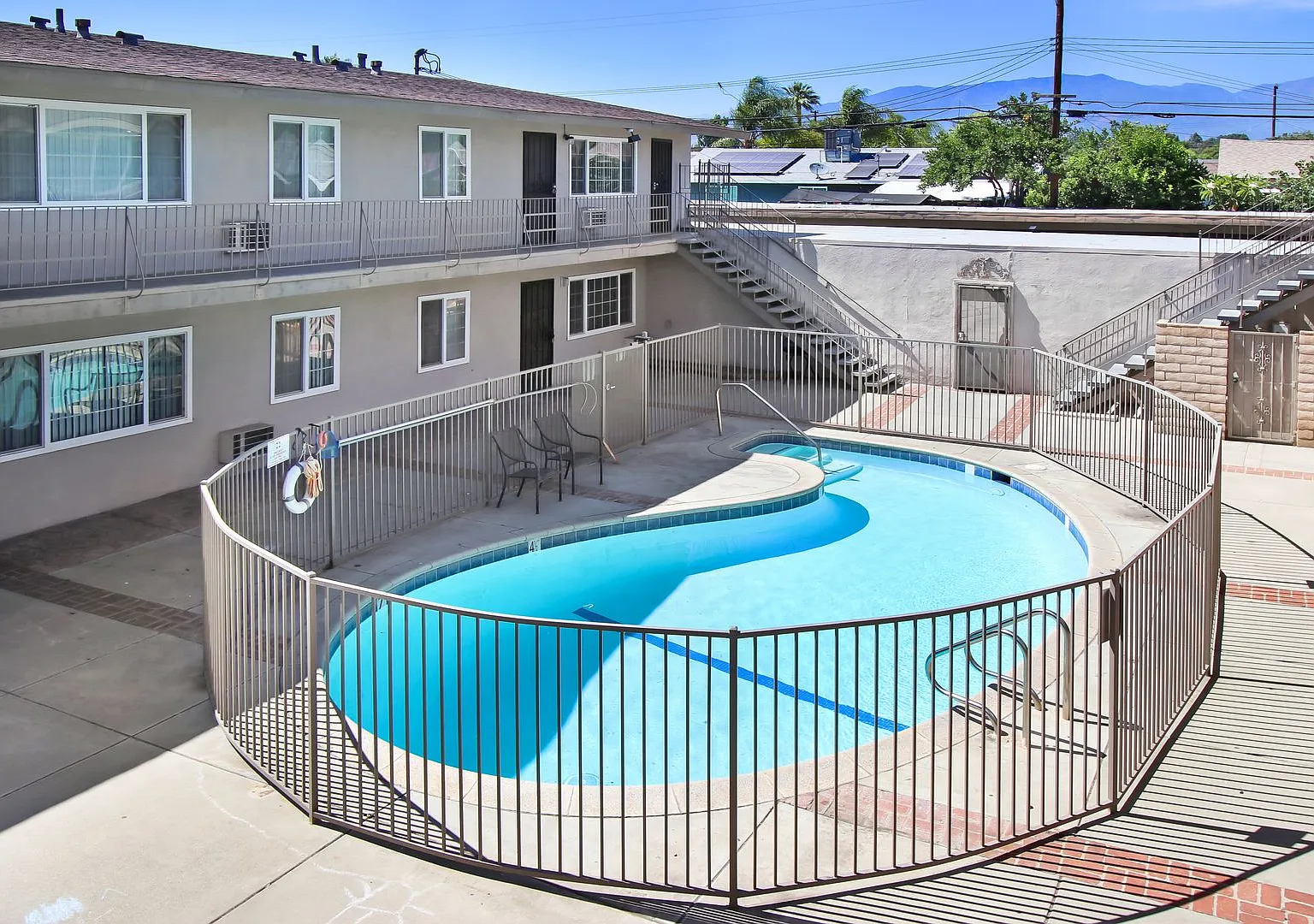 1336 W. Stoneridge Ct. — Photo 3