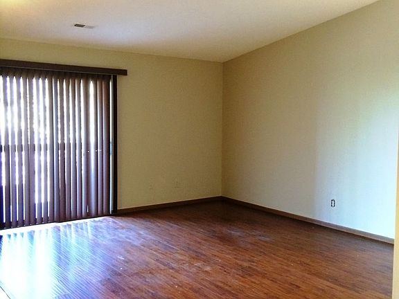 2nd image of 5179 Belle Isle Dr