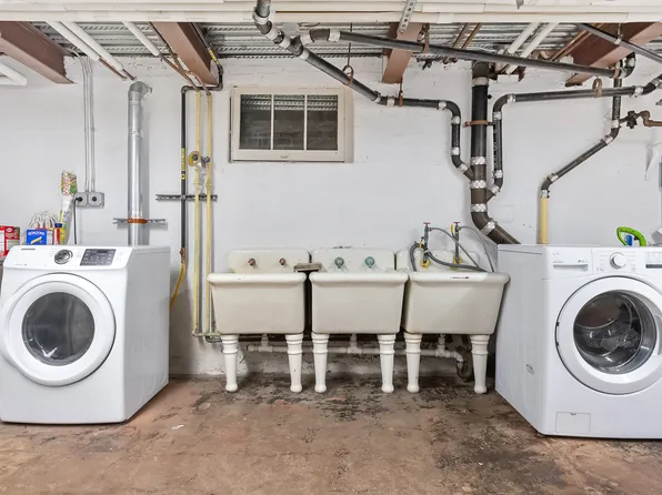 127 Beverly Road image 56 of 57