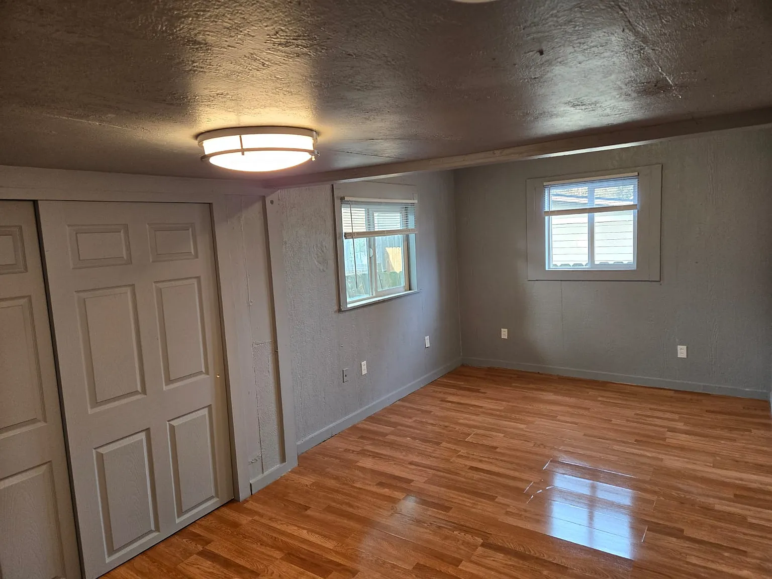 1612 Dogwood St photo 1