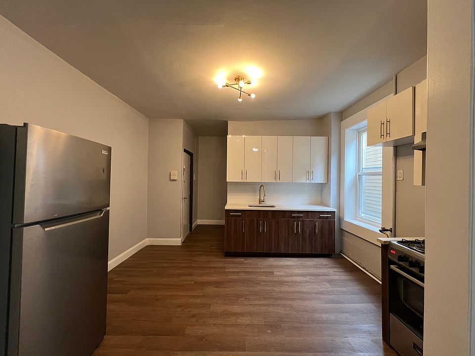 1st image of 934 Pavonia Ave #5E