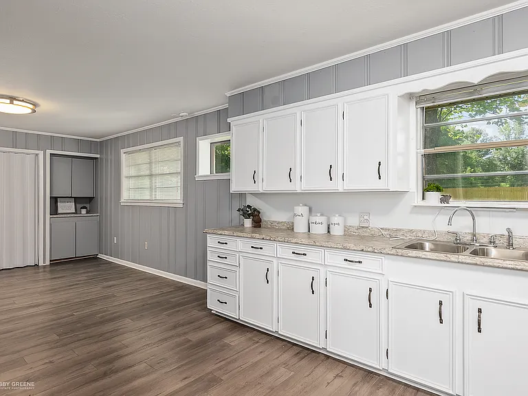 633 W McKinley Ave — Photo 6