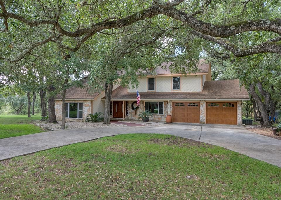 1st image of 131 Oak View Ct