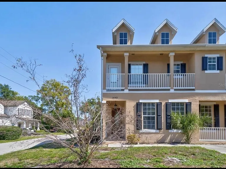 1443 Harmon Ave — Photo 2