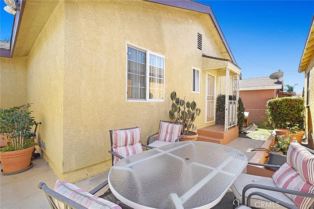 3 bed, 1450 sqft, $3,495 — Photo 4