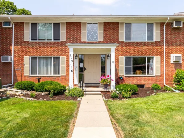 24111 Meridian Rd APT 109, Grosse Ile, MI 48138