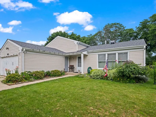 600 Thompson Blvd, Buffalo Grove, IL 60089