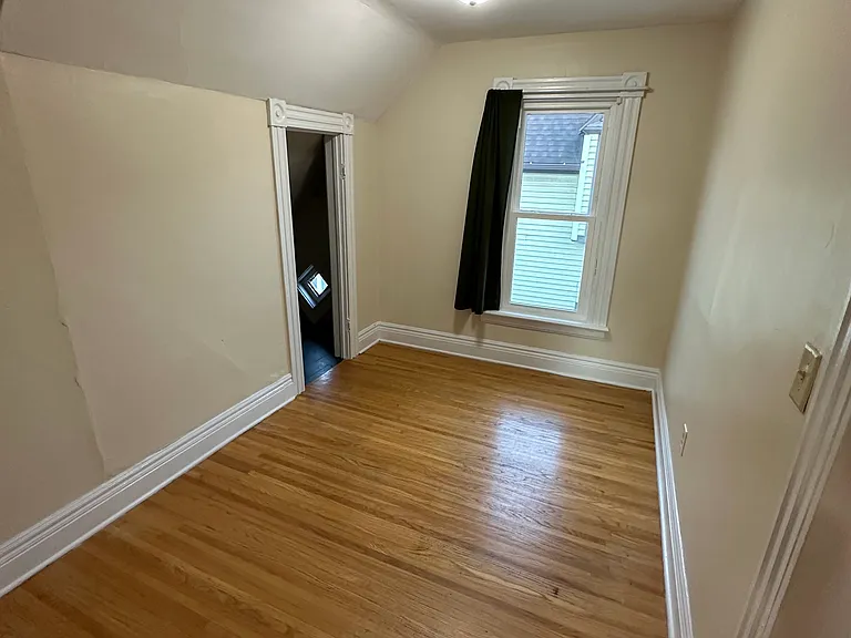 49 Cayuga St #2 — Photo 9