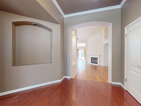 4th image of 2050 E Fox Glen Dr
