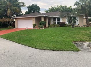 5702 Bayberry Ln, Tamarac, FL 33319
