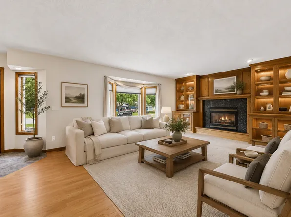 300 Sunrise Ln, Champlin, MN 55316