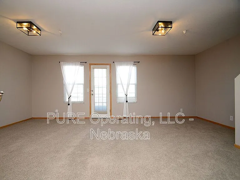 16767 Laurel Plz — Photo 17