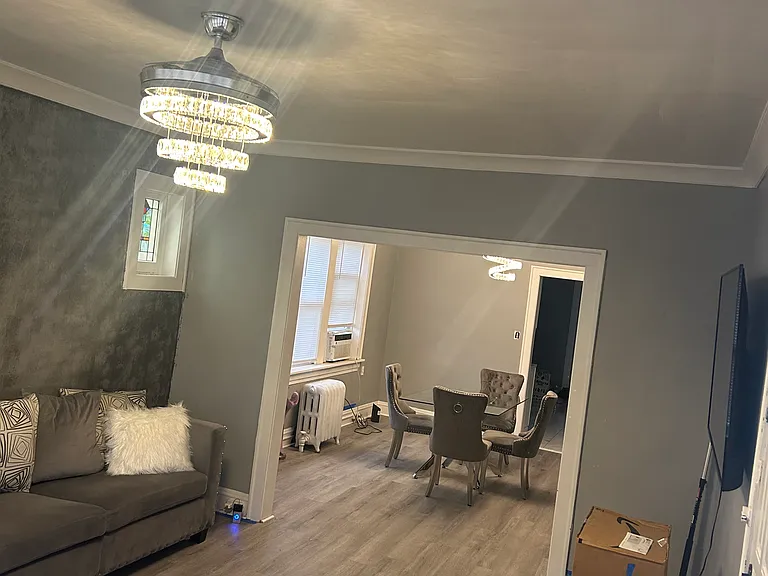 305 Memorial Dr #1 — Photo 3