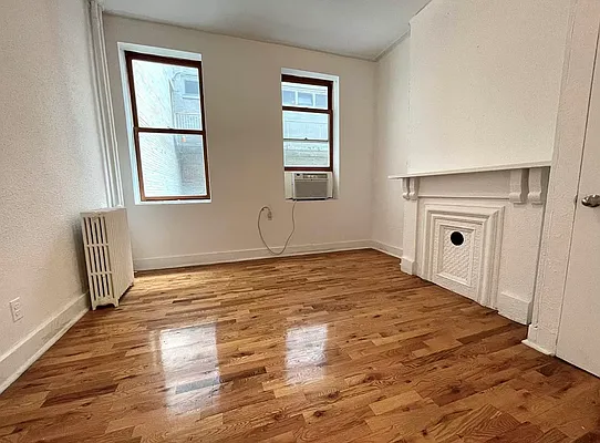 Rented by J PRESTON AND ASSOCIATES INC | media 5