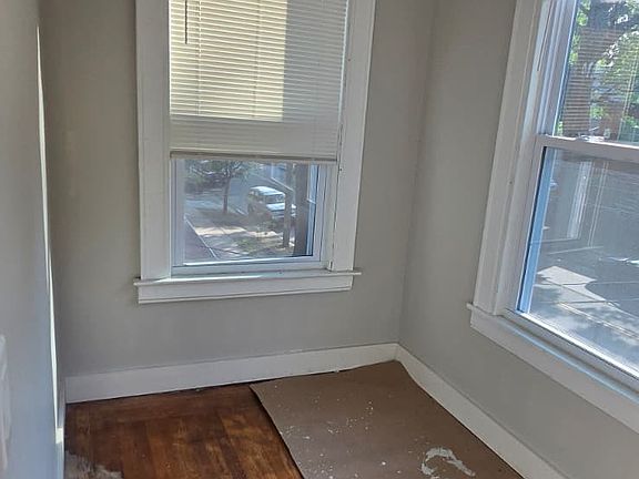 3rd image of 345 Ellsworth Ave #2F
