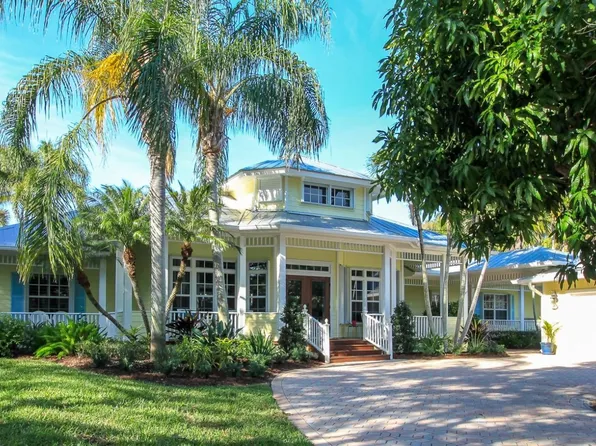 104 Abbie Ct, Sewalls Pt, FL 34996